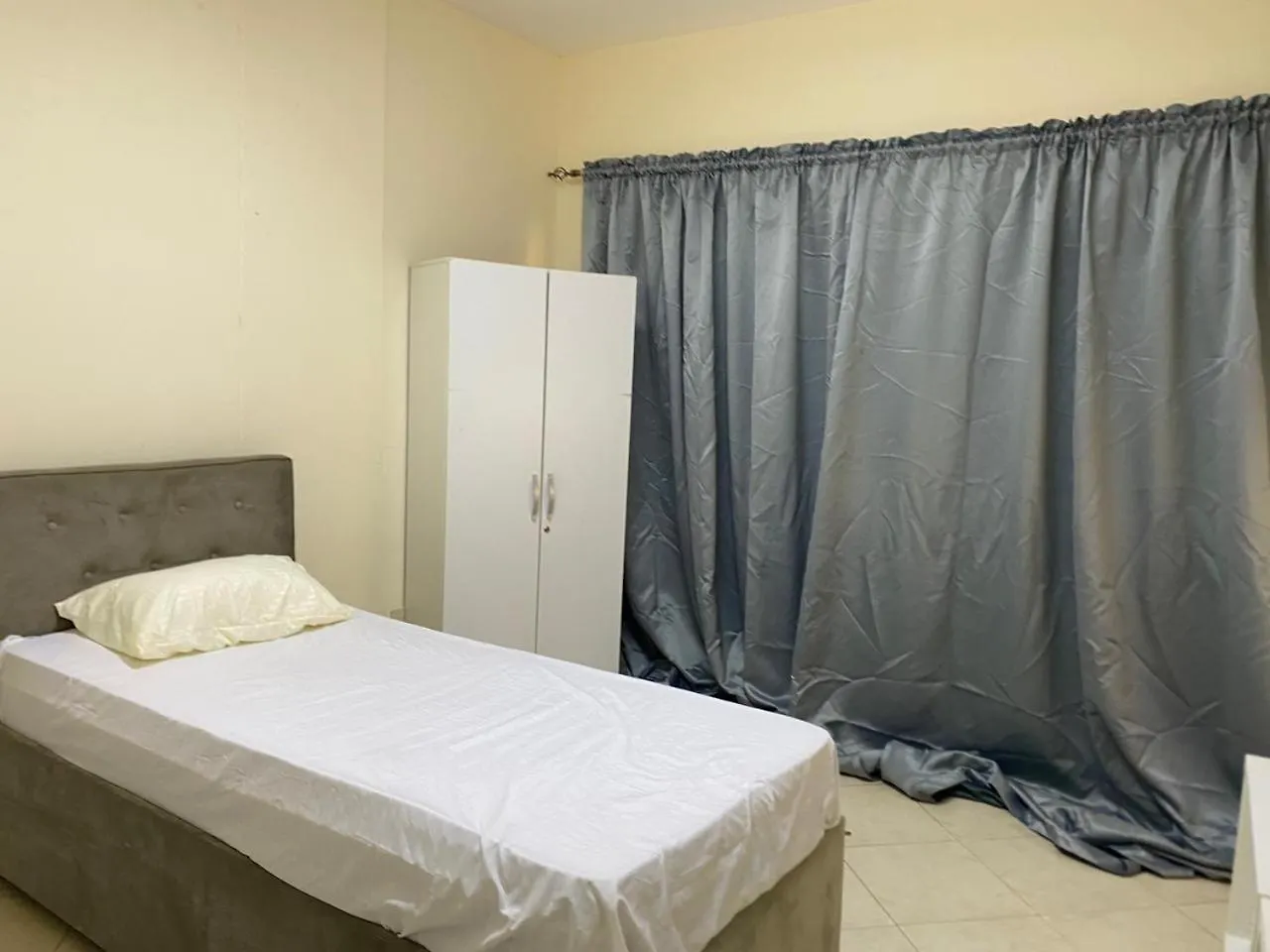 Provis For Family Apartment Sharjah Homestay